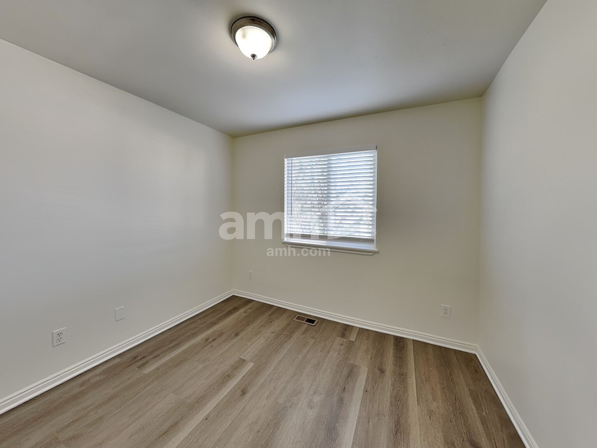 Building Photo - 6828 Denby Dale Rd