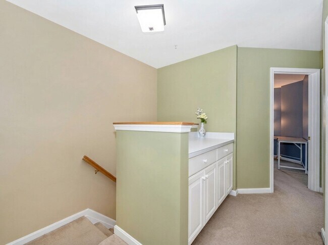 Building Photo - 505 Ellison Ct