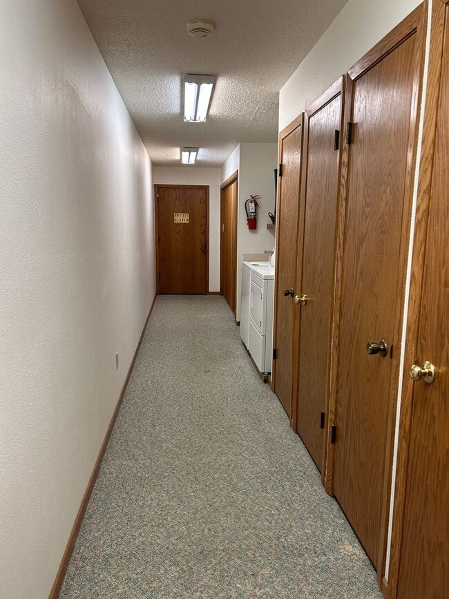 Quaint 2 bedroom Condo for Rent 940 17th St E Dickinson ND 58601