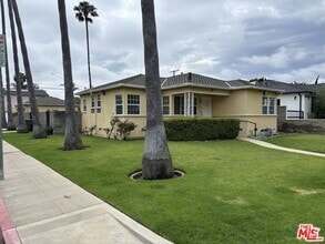 Building Photo - 2561 Tilden Ave