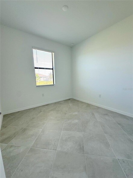 Building Photo - 1602 Saddlewood Cir