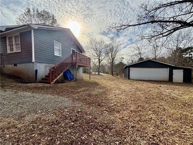 Building Photo - 3302 N Bogan Rd NE