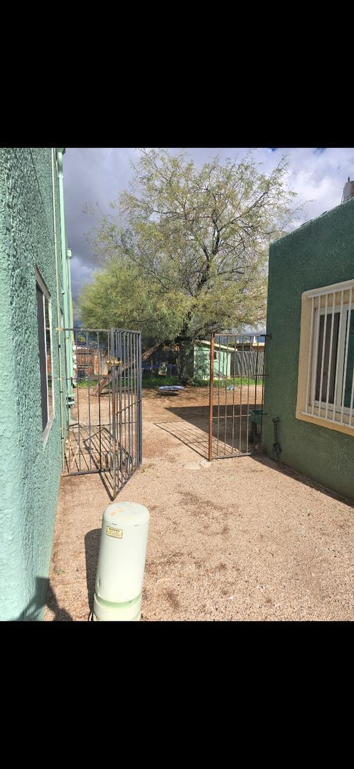 Building Photo - 926 N Belvedere Ave