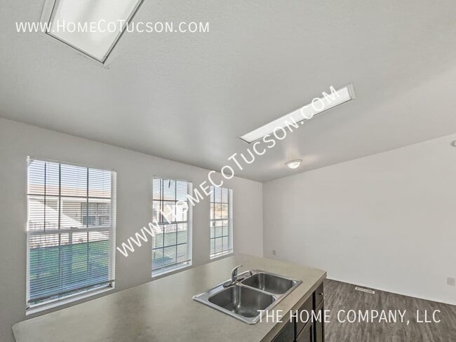 Building Photo - 3171 W Jusnic Cir