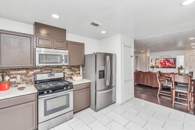 Building Photo - 7327 Enchanted Creek Dr