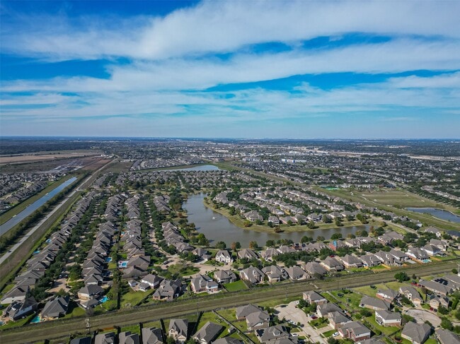 Building Photo - 8003 Grove Sky Ct