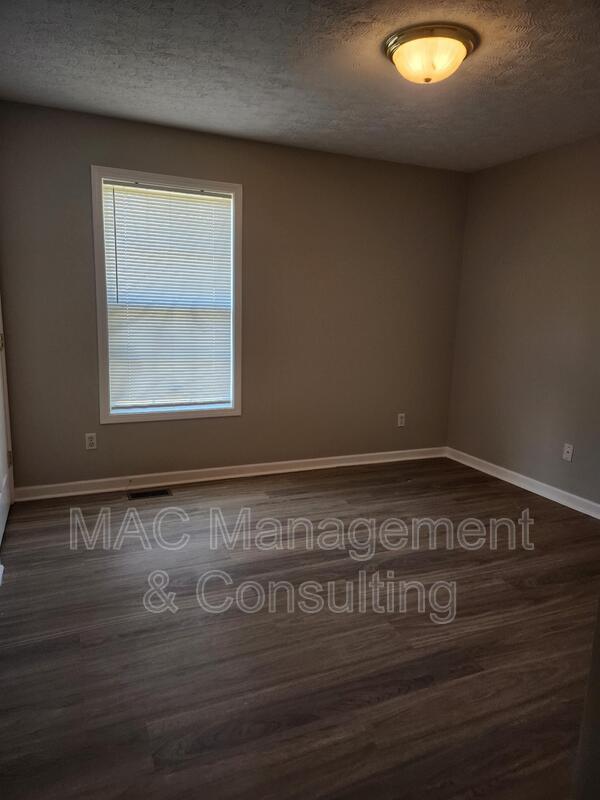 Building Photo - 143 W Gate Dr