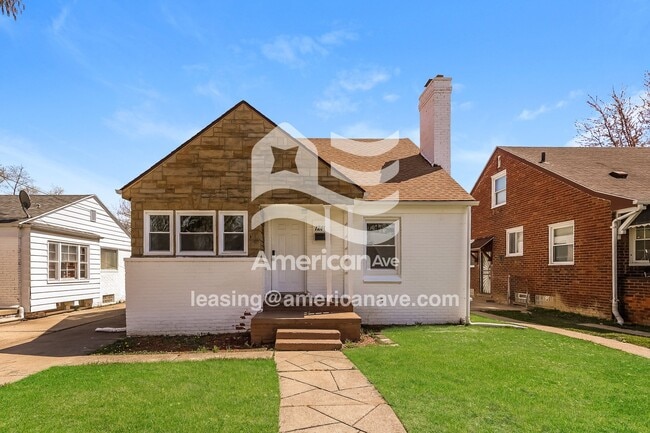 Building Photo - 12400 Duchess St