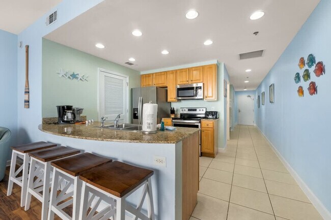 Building Photo - 17729 Front Beach Rd