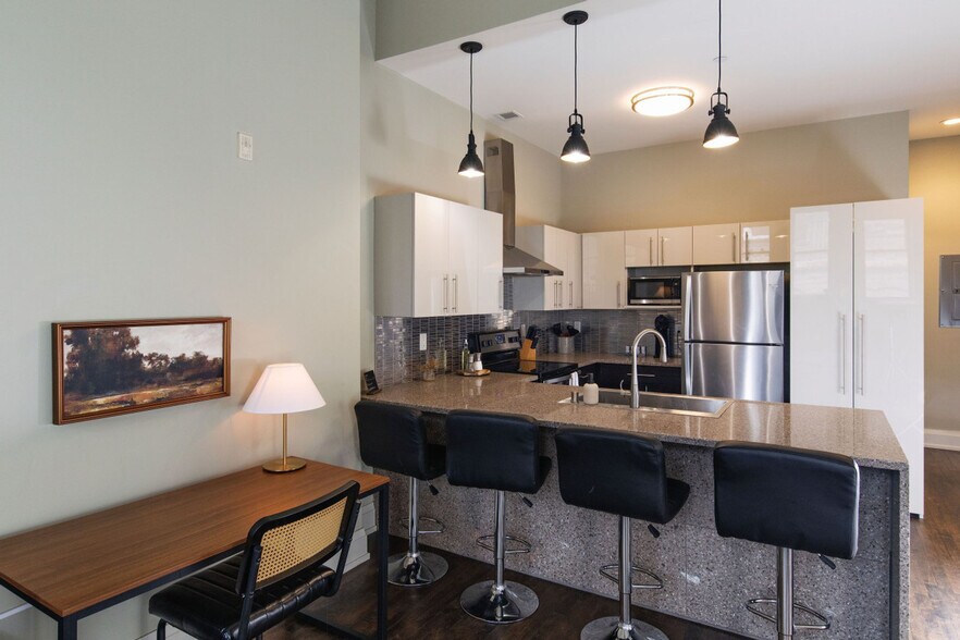 Building Photo - 225 E Michigan St