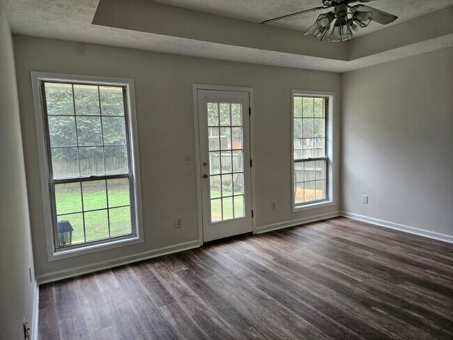 Building Photo - 379 Forest Park Dr