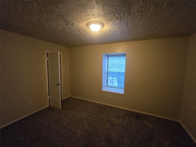 Building Photo - 19602 Cotton Creek Dr