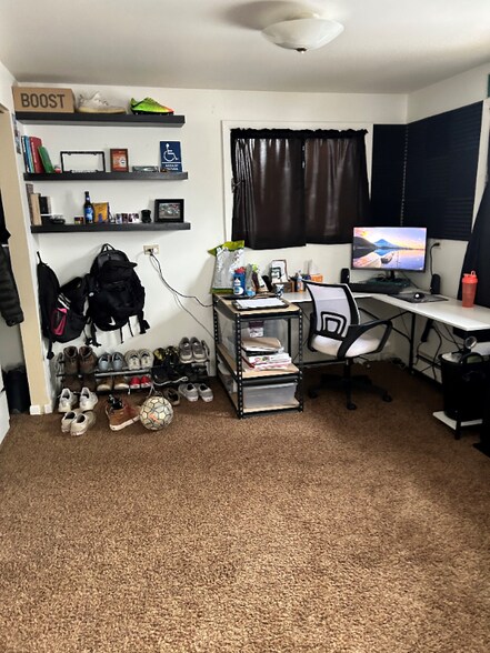 Building Photo - 1404 Shamrock St