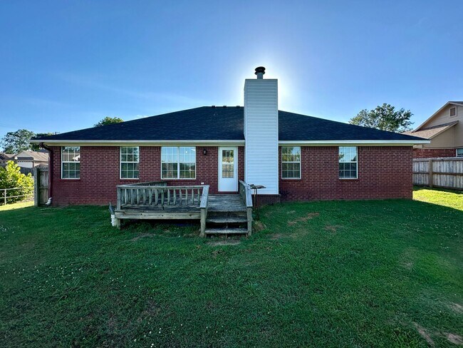 Building Photo - 2713 S.87th Drive-