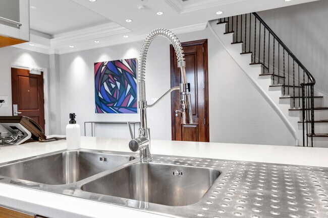 Building Photo - 70 E Walton St