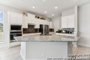 Building Photo - 462 Vamanos