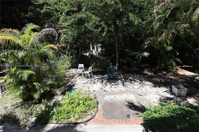Building Photo - 777 NE 85th St