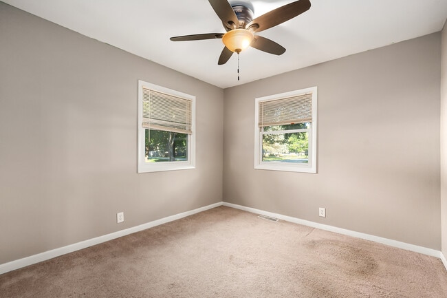 Building Photo - 16340 S McGrath Dr