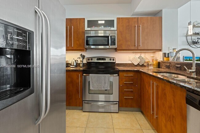 Building Photo - 7350 SW 89th St