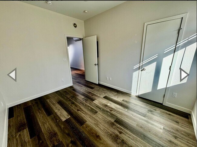 Building Photo - Newly Renovated 1 Bed/1 Bath- Move in Promotion!