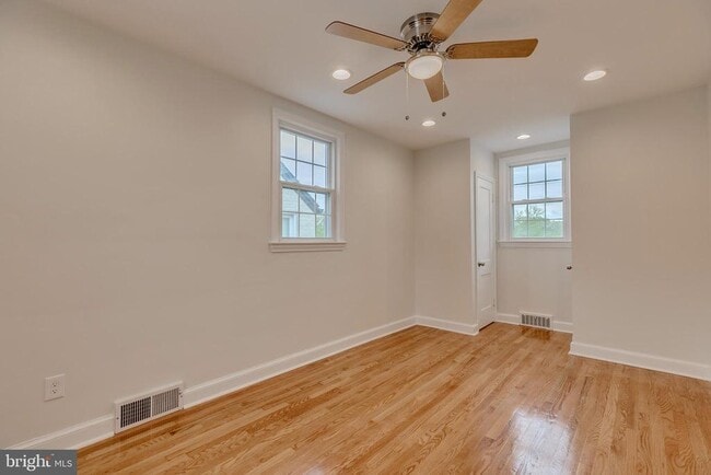 Building Photo - 3714 17th St NE