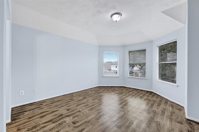 Building Photo - 6103 Sebastian Hill Dr