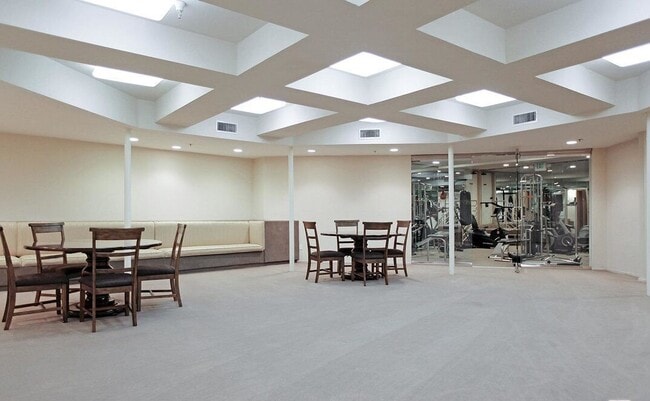 Building Photo - 1722 Malcolm Ave