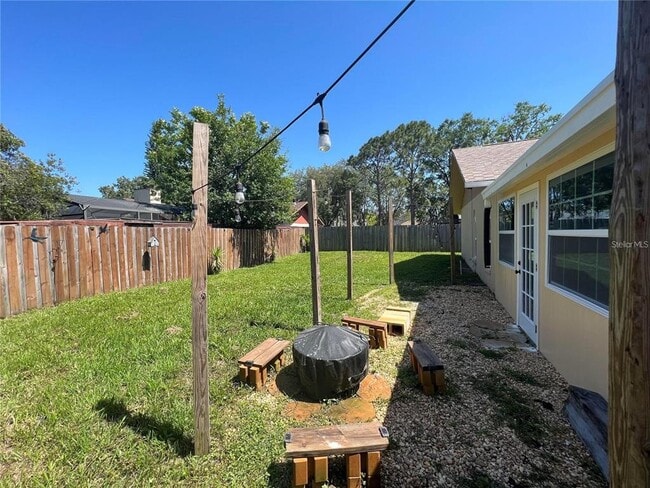 Building Photo - 9930 Chesham Dr