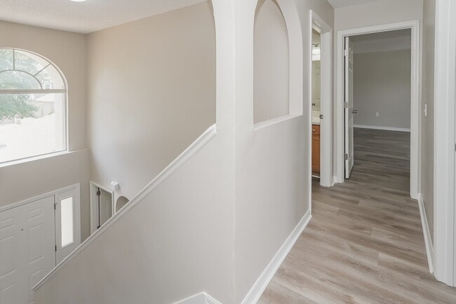 Building Photo - 12726 Kings Lake Dr