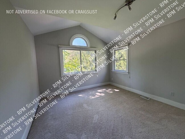 Building Photo - 6206 Pine Needle Dr