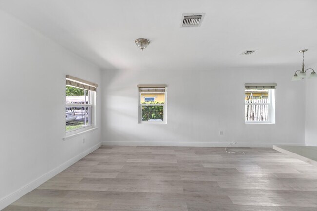 Building Photo - 551 NW 107th St
