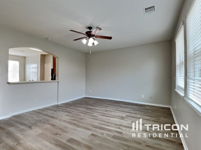 Building Photo - 4035 Mossy Spring Ln
