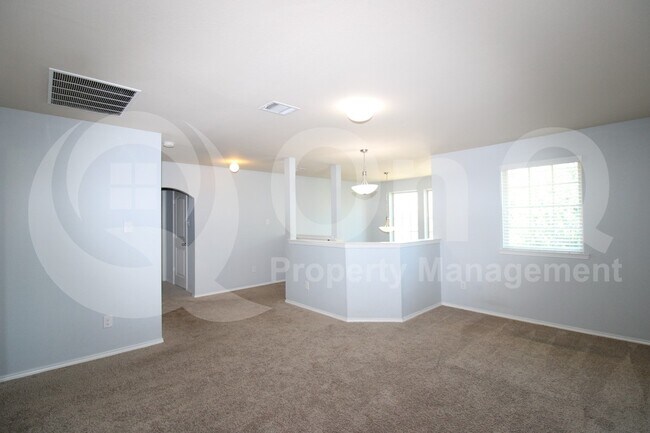 Building Photo - 1115 Quartz Trl