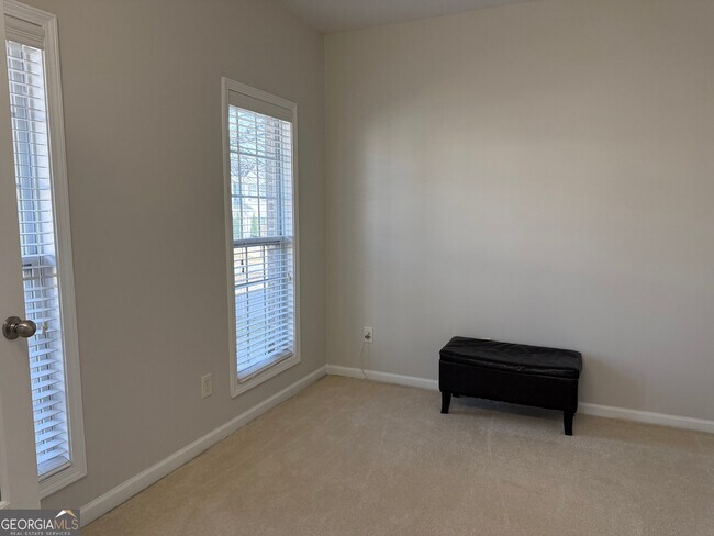 Building Photo - 380 Vine Mountain Way