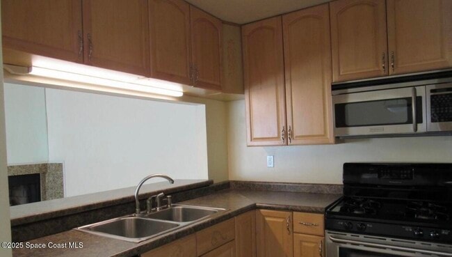 Building Photo - 362 Lofts Dr