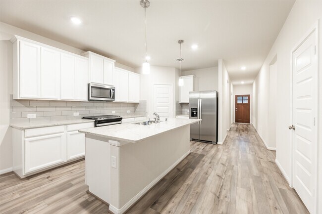 Building Photo - 13118 Everpine Trl