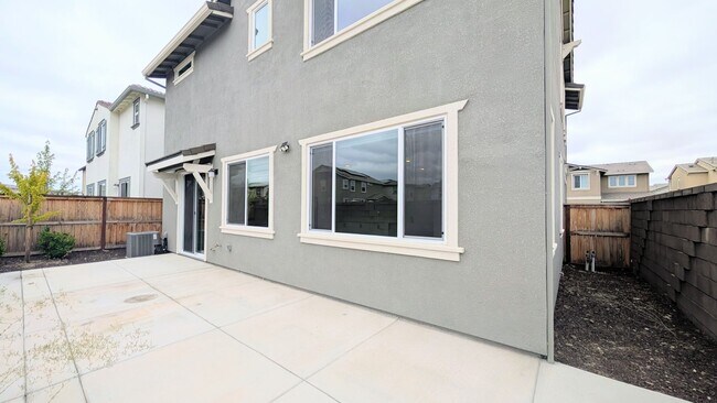 Building Photo - Gorgeous Home in Folsom Ranch