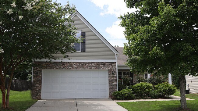 Building Photo - Immaculate Home in Collington Farms
