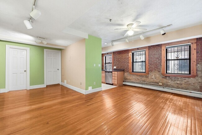 Building Photo - 111 Jersey St