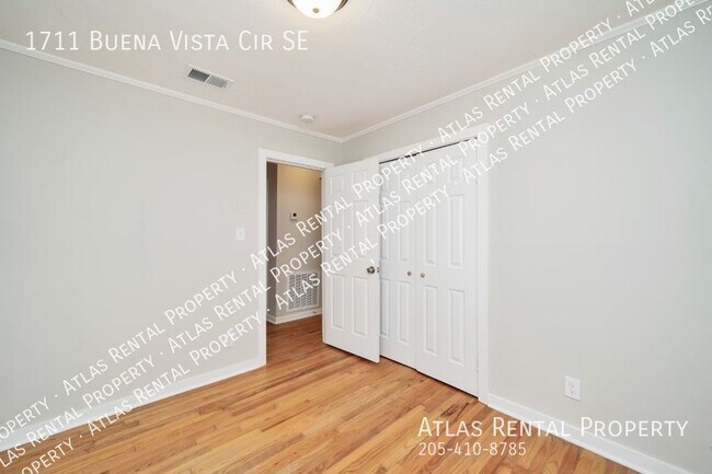 Building Photo - 1711 Buena Vista Cir SE Decatur, AL 35601