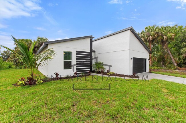 Building Photo - ONE MONTH FREE RENT! Modern, energy effici...