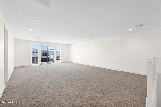 Building Photo - 2648 E Longhorn Ct
