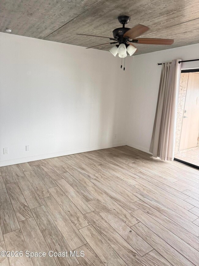 Building Photo - 1540 Riverside Dr