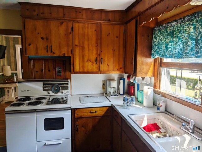 Building Photo - 22 Stillman Ave