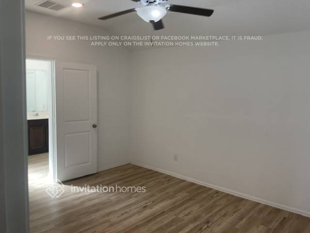 Building Photo - 502 Pecan Landing Ln