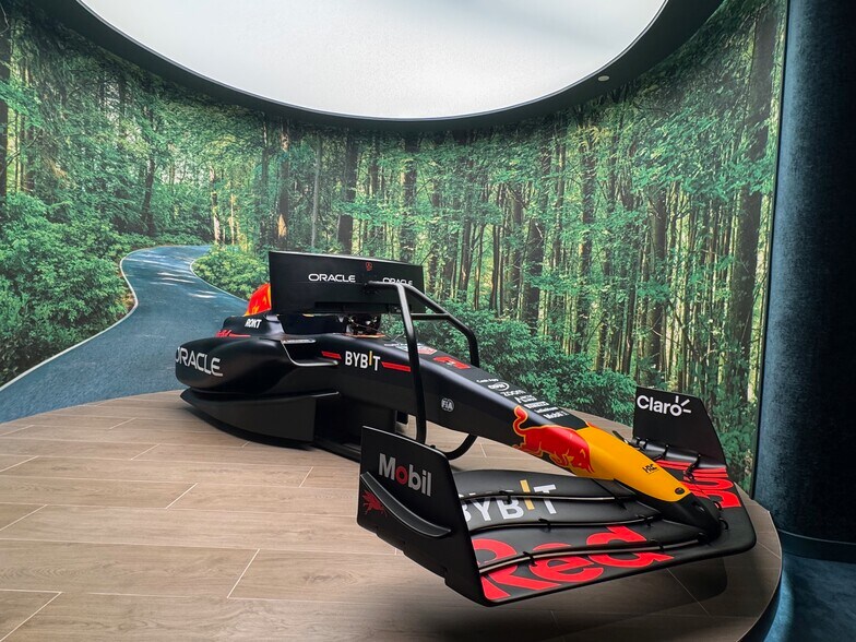 Building Photo - 77 SE 5th St