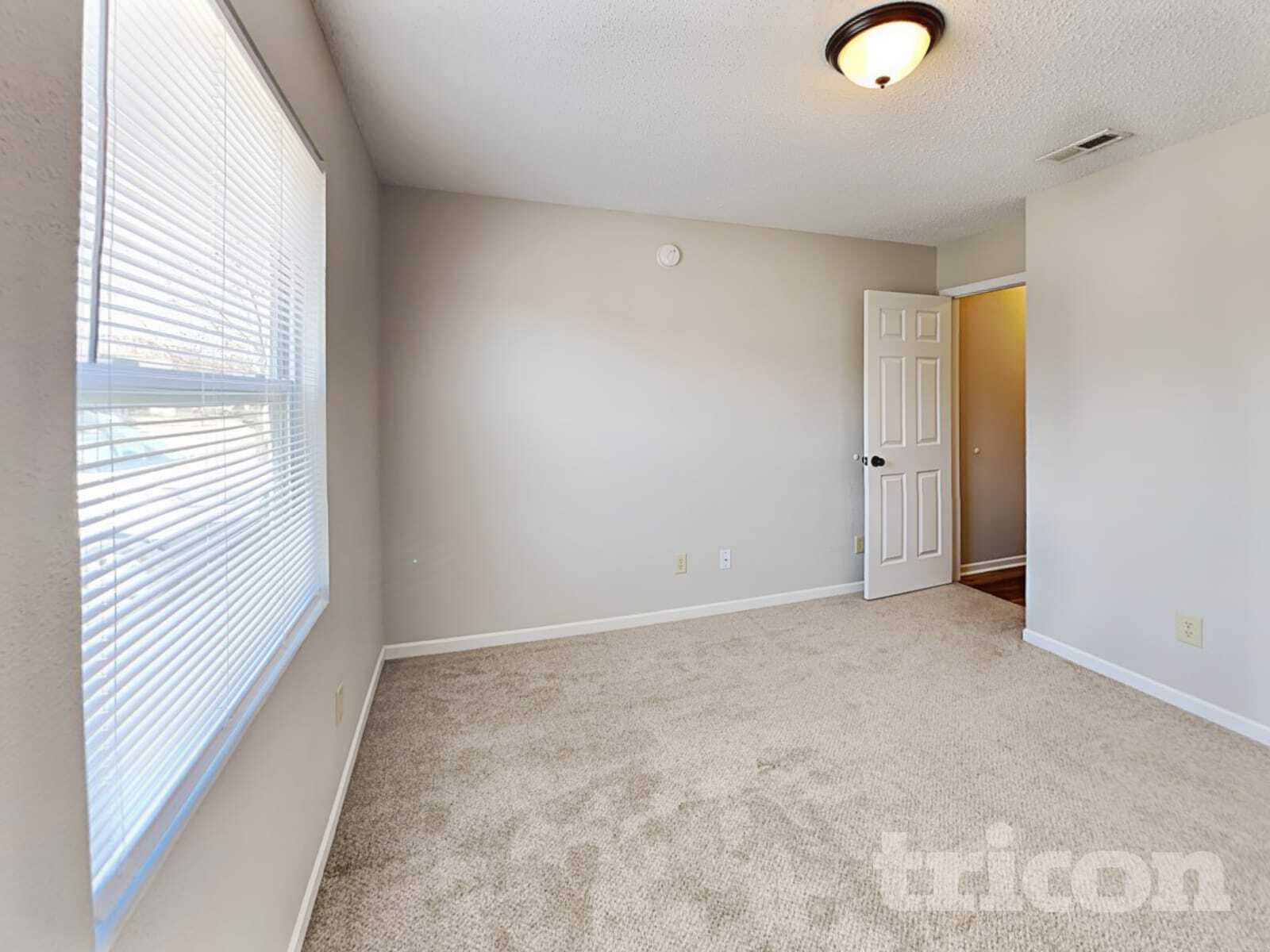 Building Photo - 10800 Wymm Ln