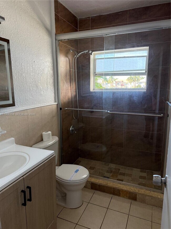 Building Photo - 2200 S Ocean Dr