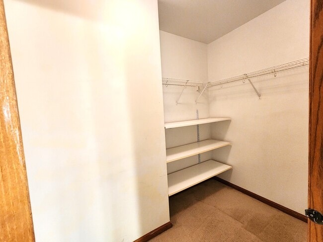 Building Photo - 2552 Cesario Dr