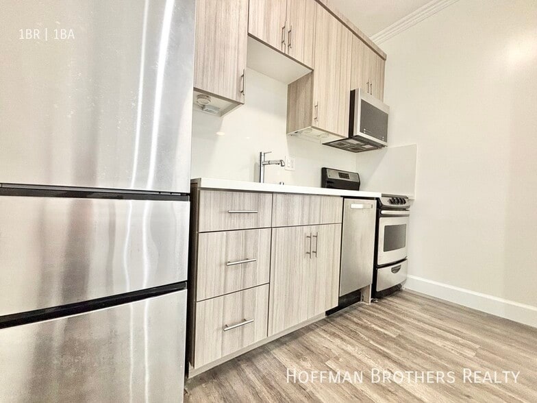 Building Photo - 1215 N Berendo St